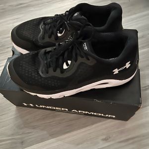 HOVR Guardian 3 running shoes